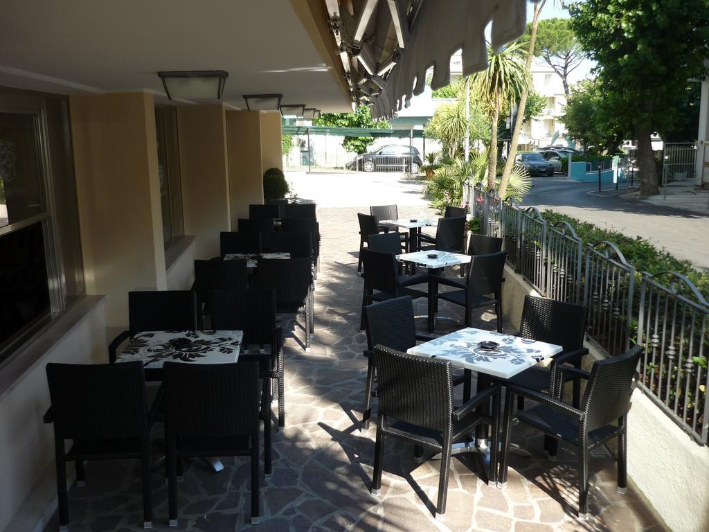 Blu Star Hotel Gabicce Mare Exterior foto