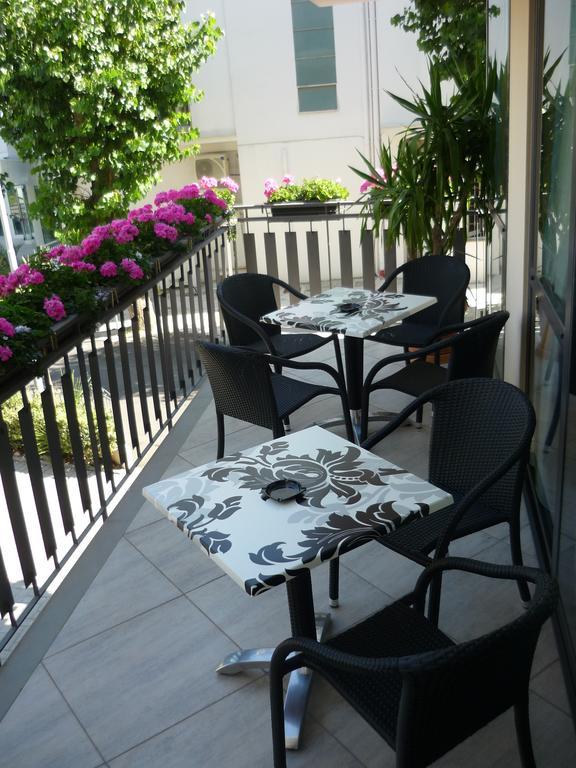 Blu Star Hotel Gabicce Mare Exterior foto